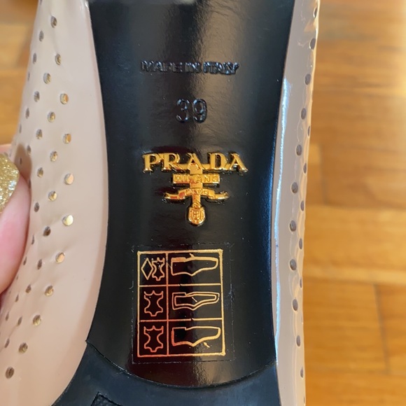 Prada Nude Patent Leather Pumps Dot holes Sz 9 - Picture 6 of 6